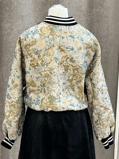 Bomber Jacke von NÜ – Bild 2